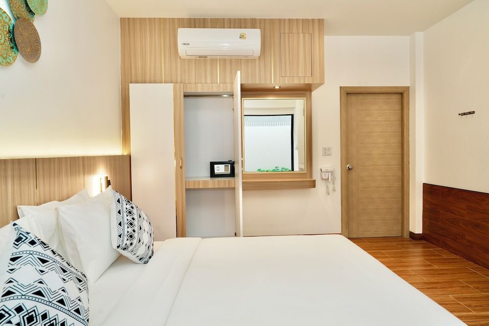 Deluxe Double Room, Garden View