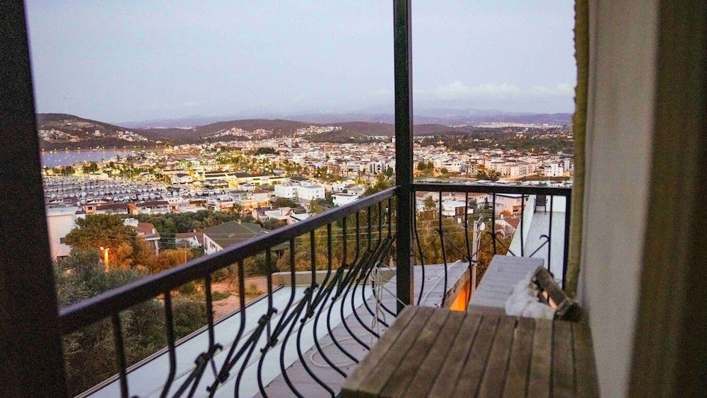 Neşe Hanım Boutique Hotel Suite, Balcony, Marina View 8