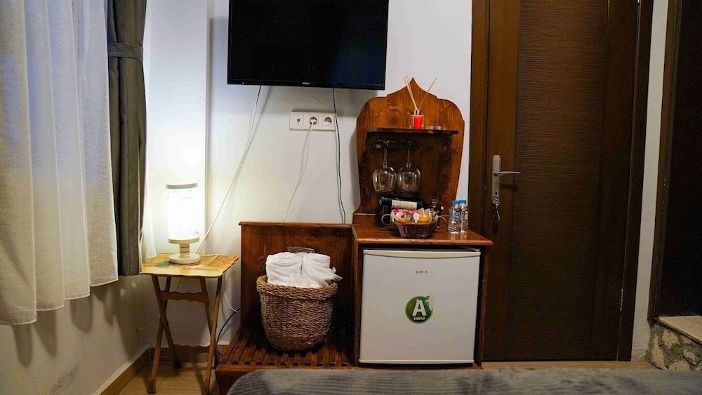 Neşe Hanım Boutique Hotel Suite, Balcony, Marina View 9