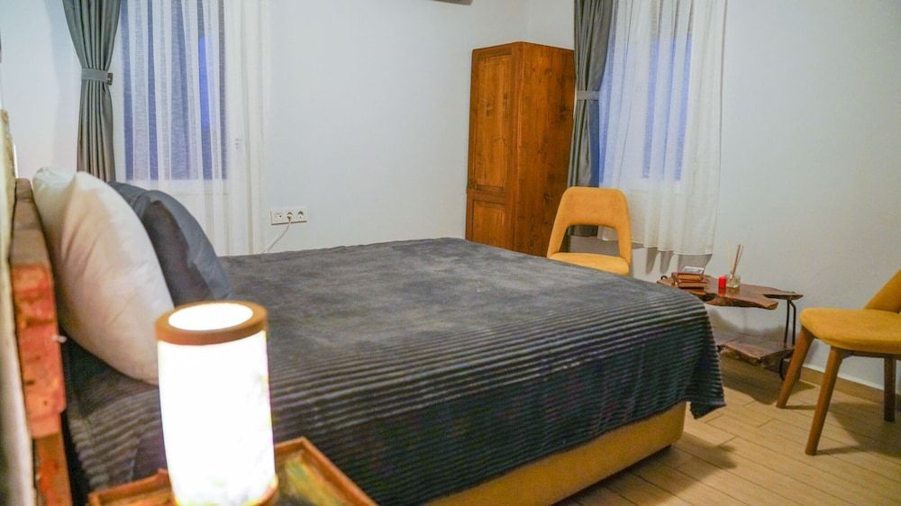 Neşe Hanım Boutique Hotel Suite, Balcony, Marina View 4