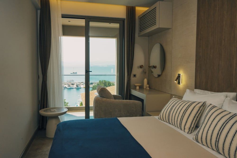 ASYA RESİDENCE Family Room, 1 Double Bed, Smoking, Sea View 3