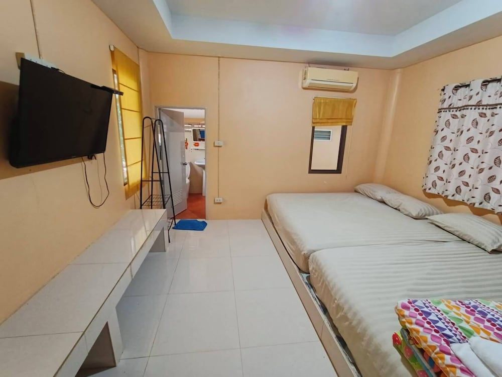 Bamboo River House Kaeng Krachan Deluxe Double Room 2