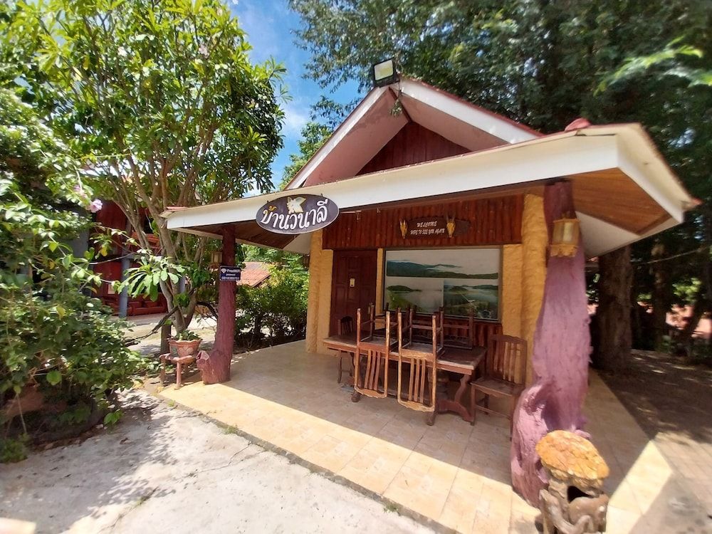 Bamboo River House Kaeng Krachan Deluxe Double Room 4