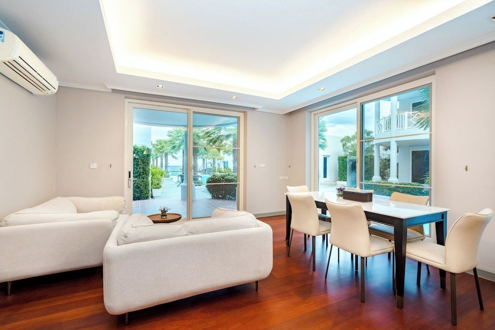 3Bedroom Pool Side King villa