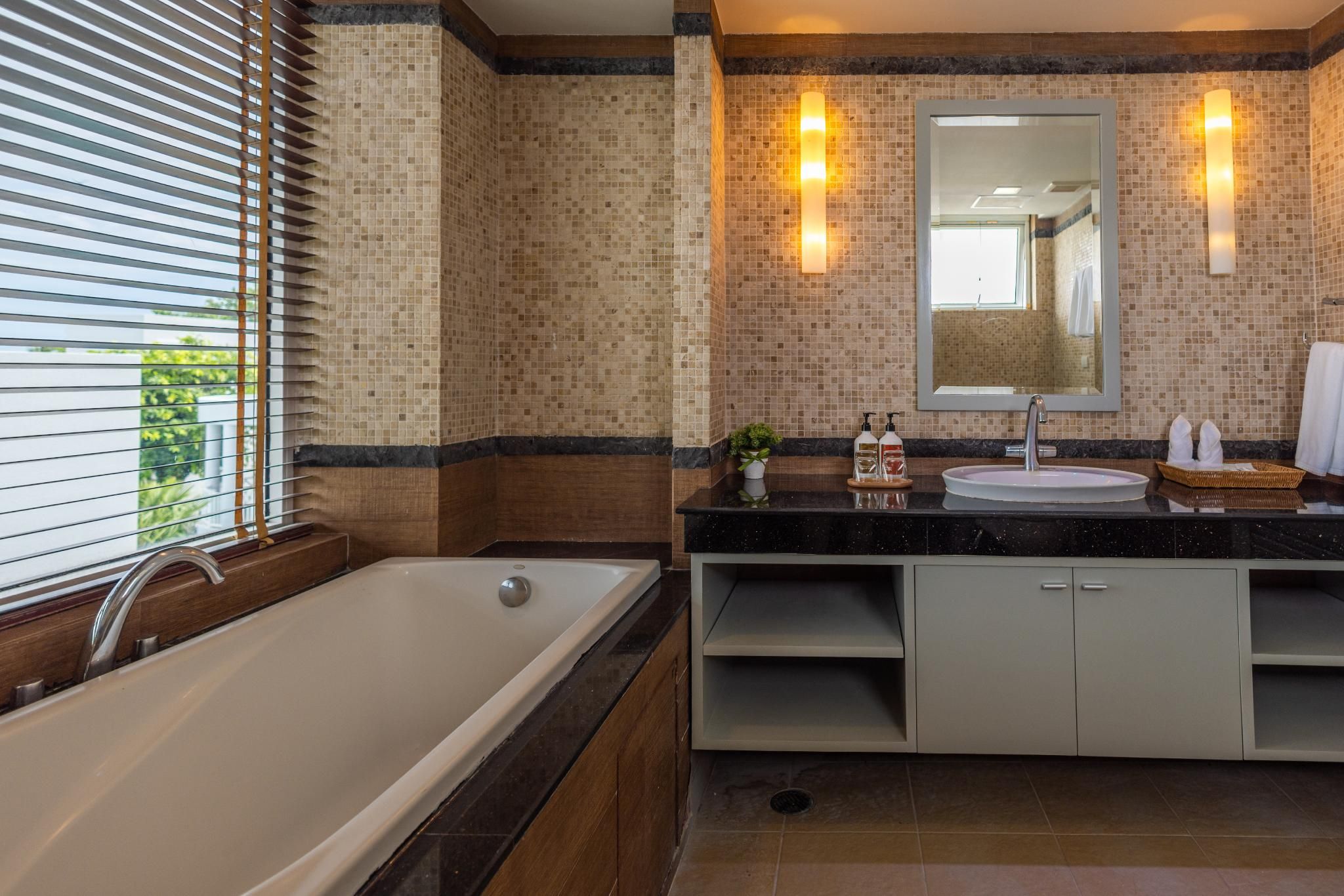 The Delfini Hua Hin 2 Bedroom Seaview Family Room 2