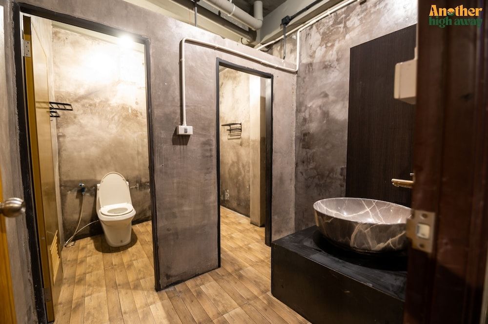 Another High Away Hostel Bangkok Basic Shared Dormitory, Mixed Dorm 3