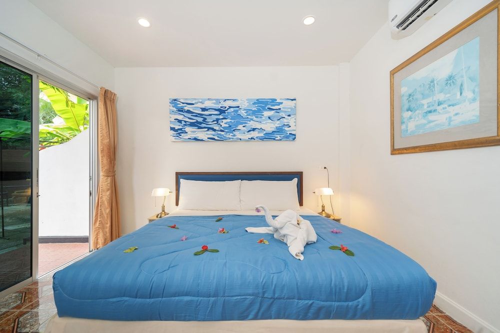 Oceanview Bungalows by EAT Standard Double Room 2