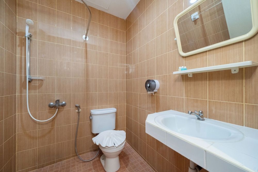 Oceanview Bungalows by EAT Standard Double Room 8