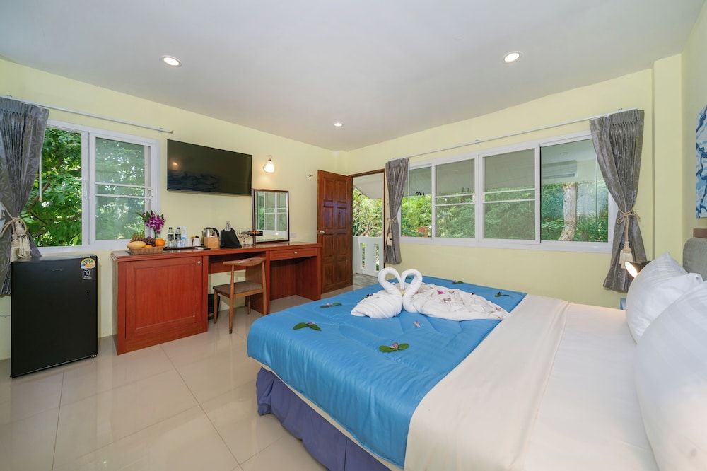 Oceanview Bungalows by EAT Deluxe Bungalow 7