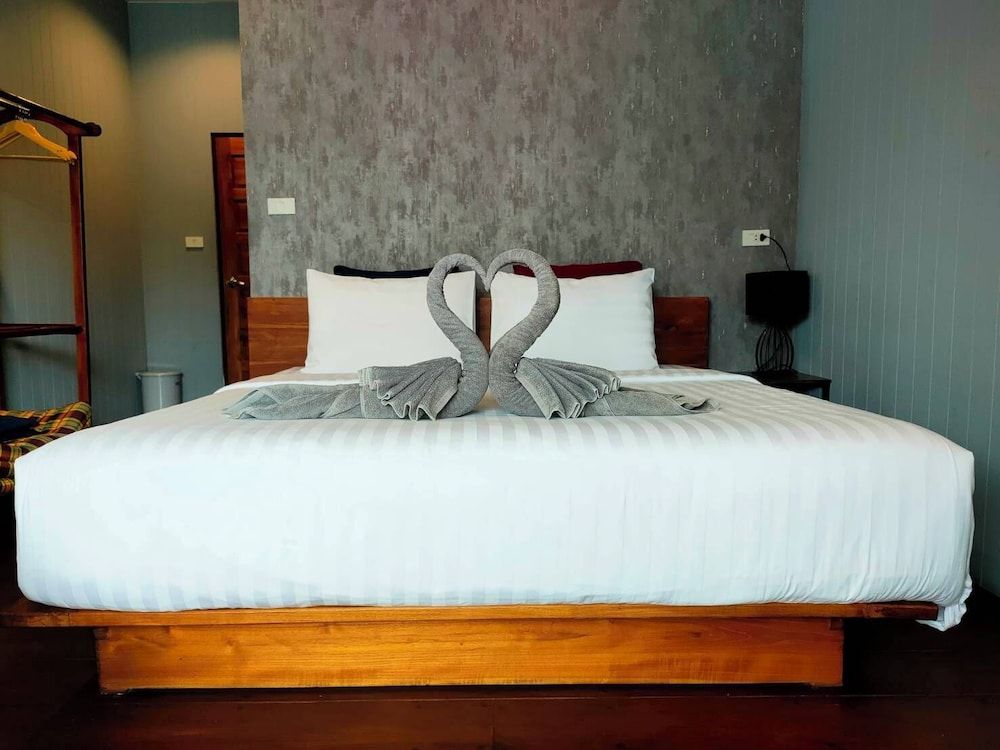 Rimwang The River Life Deluxe Raft Room with Mountain and River View 10