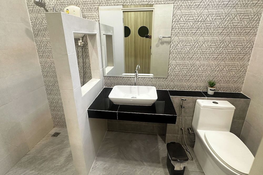 2M Place Apartment Deluxe Double Room 10