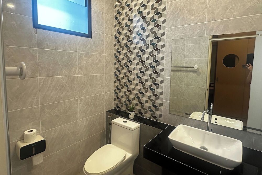 2M Place Apartment Deluxe Double Room 9