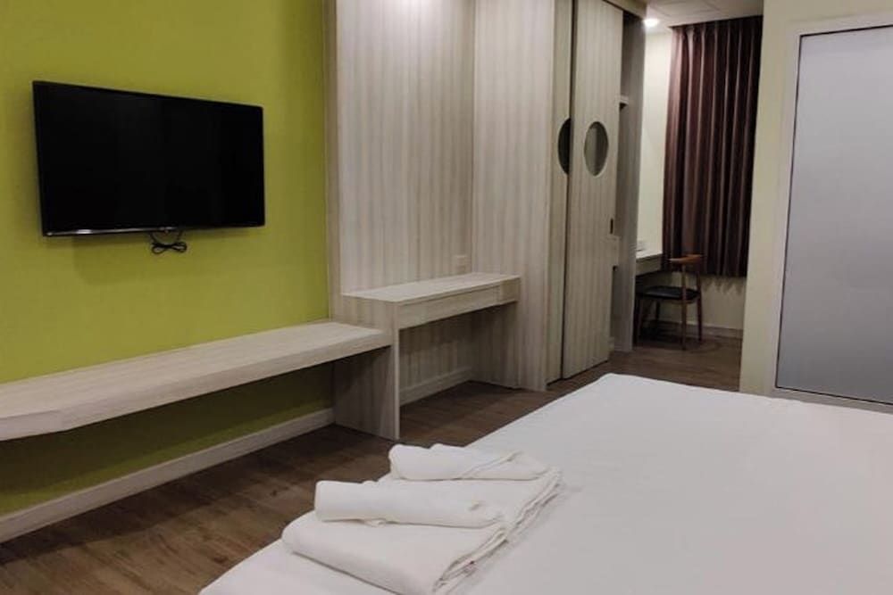 2M Place Apartment Deluxe Double Room 6