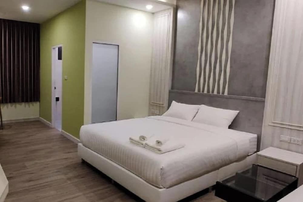 2M Place Apartment Deluxe Double Room 7