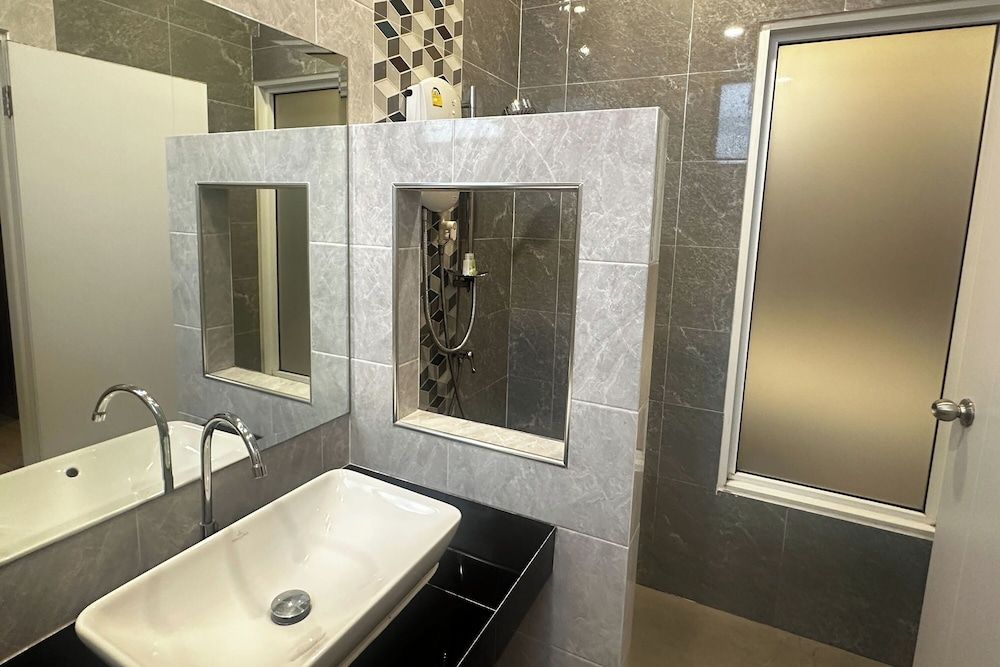 2M Place Apartment Deluxe Double Room 8