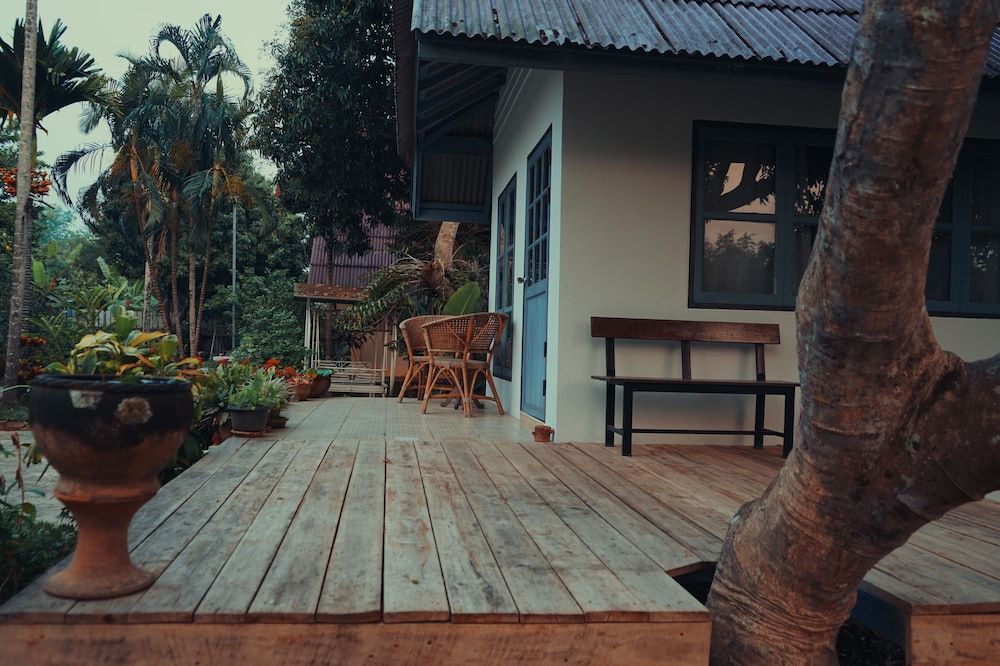 Romantic House, Patio, Garden View