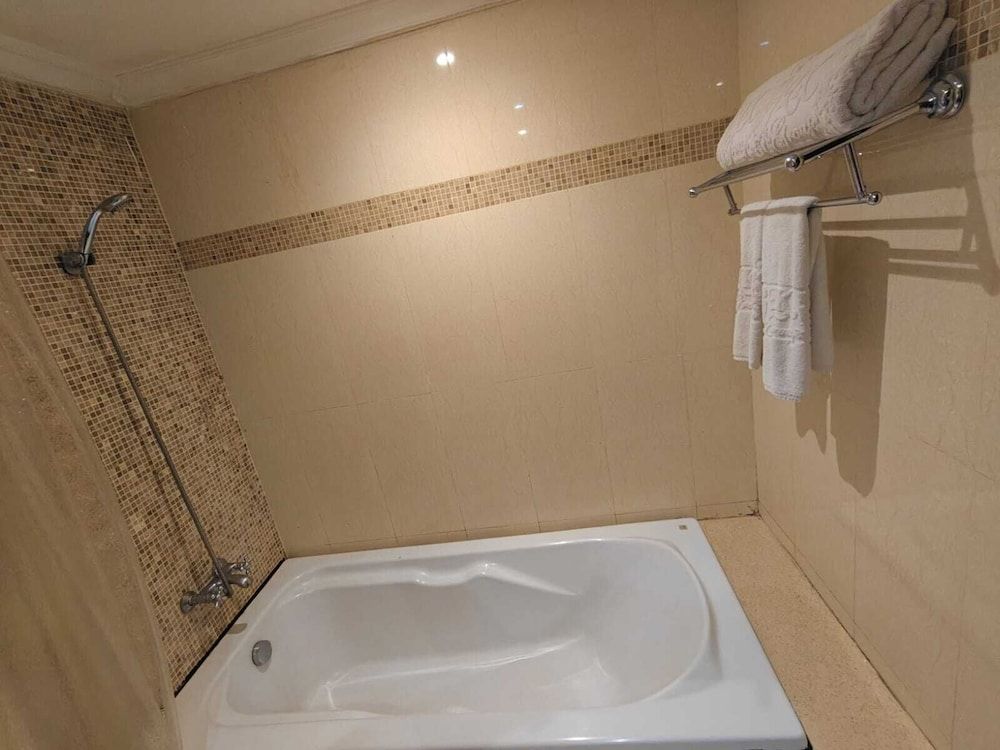 CT Suite Deluxe Studio Suite, Balcony, Garden View 6