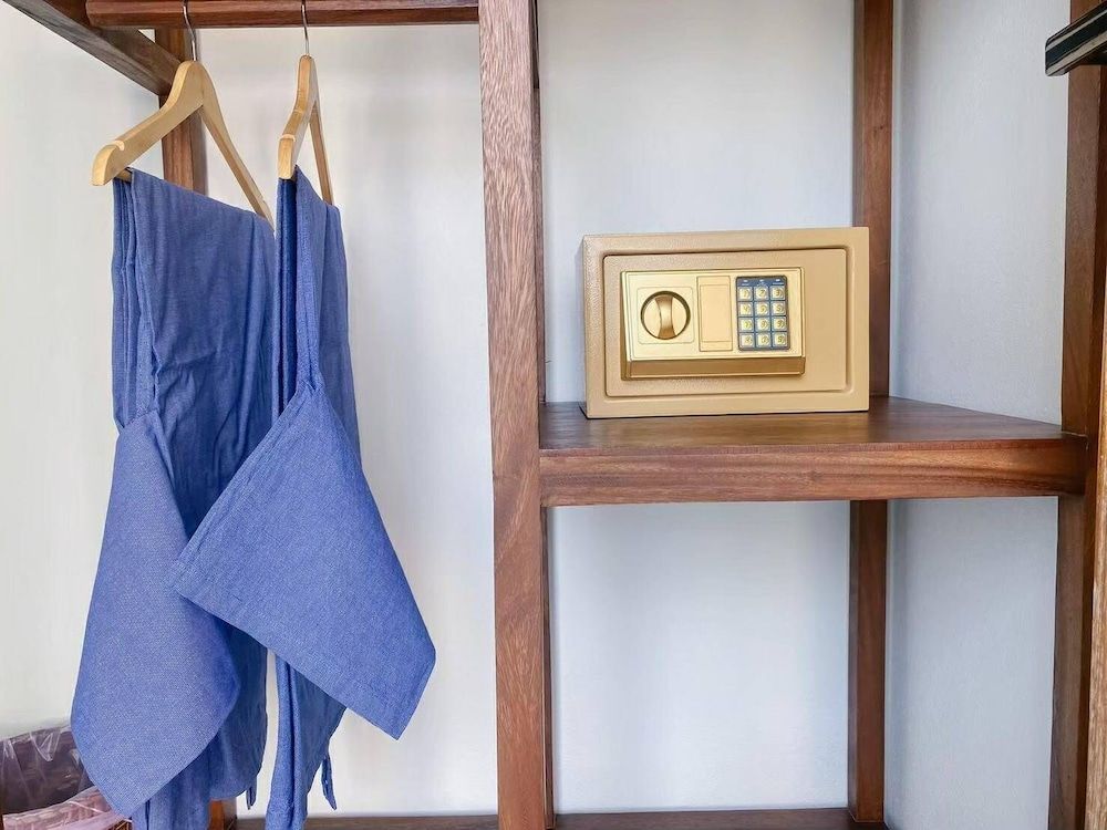 Buffalo Island Resort & Adventure Park Grand Double Room, Balcony, Pool View 3