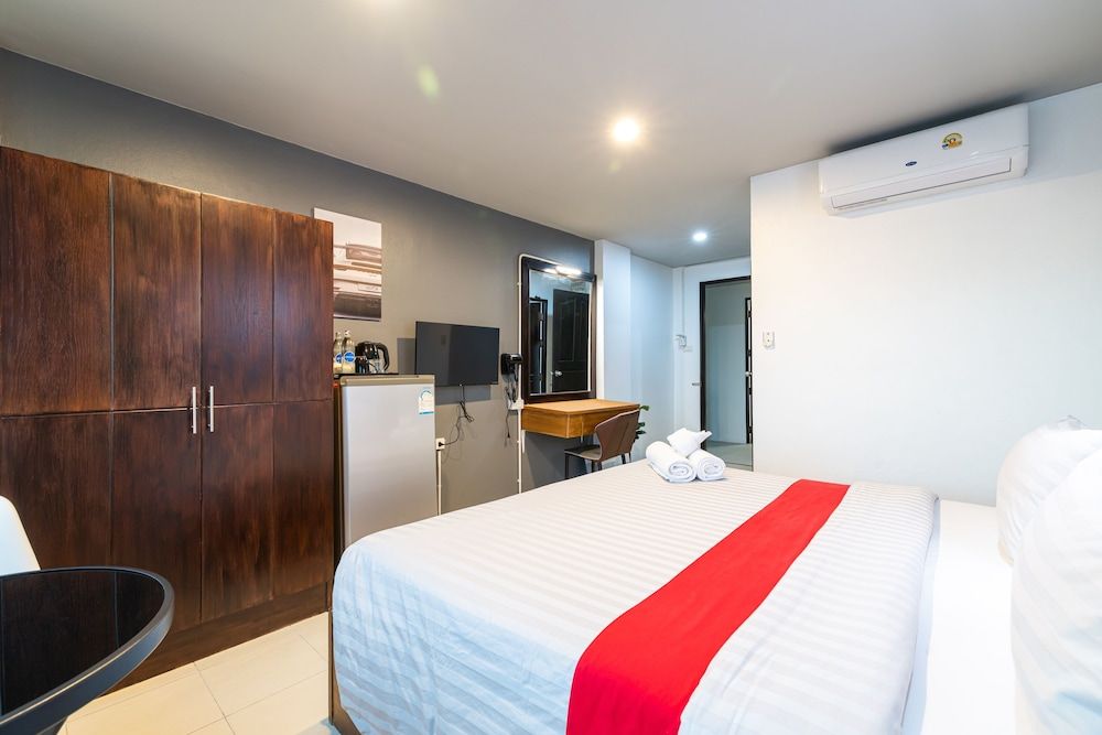 Phuket Five Fortune Holiday Hotel Superior Double Room, 1 King Bed, Sea View 5