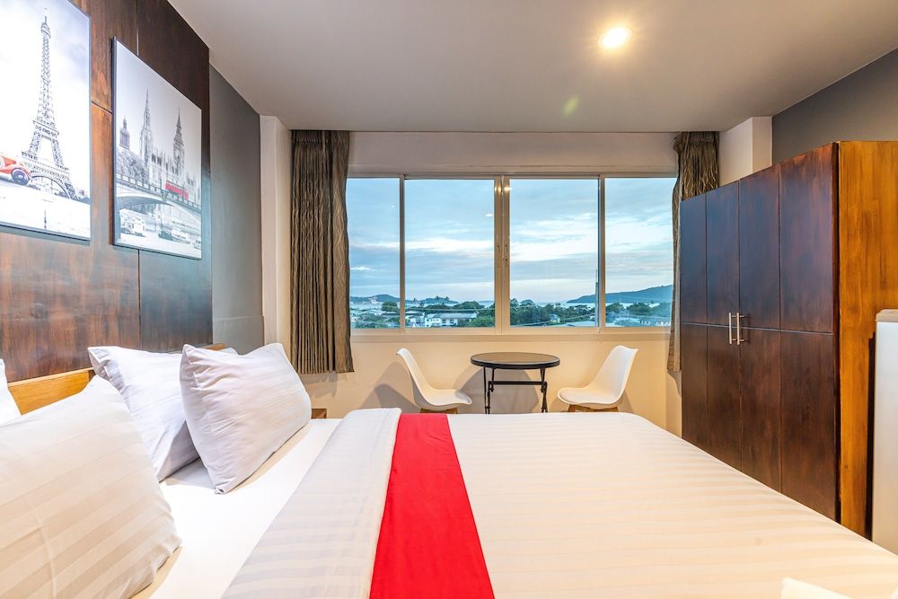 Phuket Five Fortune Holiday Hotel Superior Double Room, 1 King Bed, Sea View 4