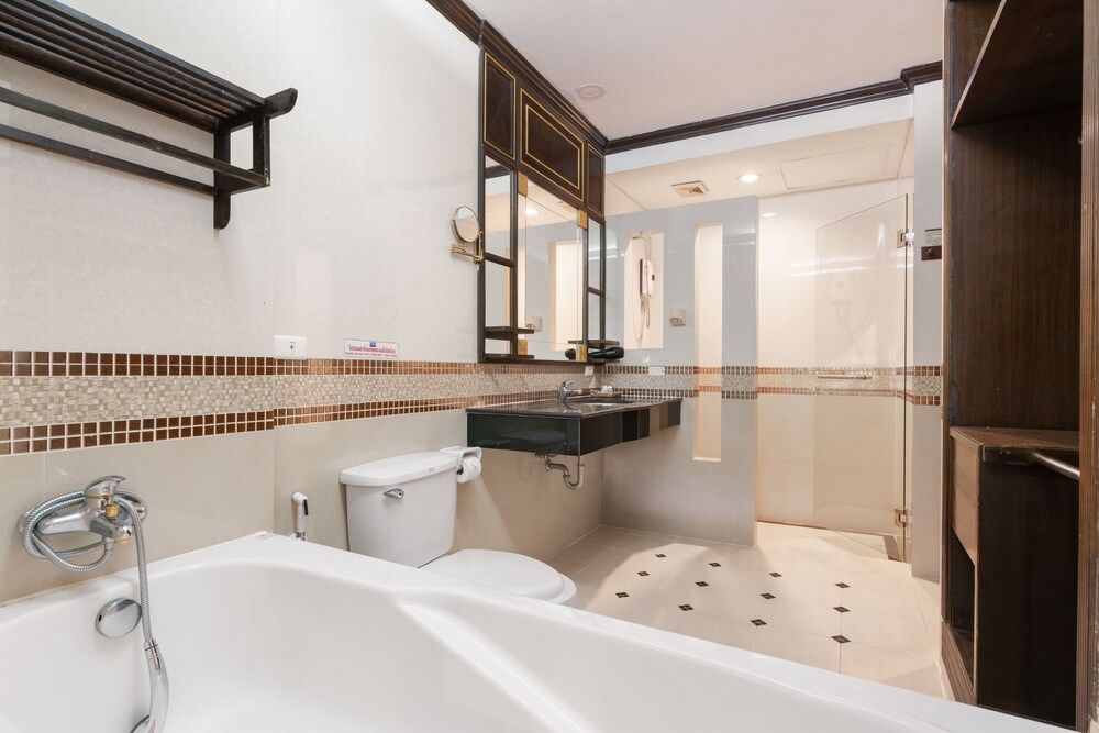 Le Ayodhaya Palace Krabi Beach Resort Deluxe Double Room, Balcony, Pool View 9