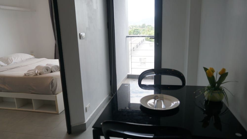 Tranquil Tide 1 BR T1-605 Apartment, Balcony, City View 8