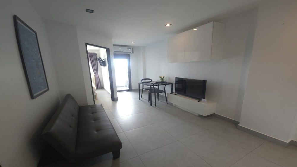 Tranquil Tide 1 BR T1-605 Apartment, Balcony, City View 39