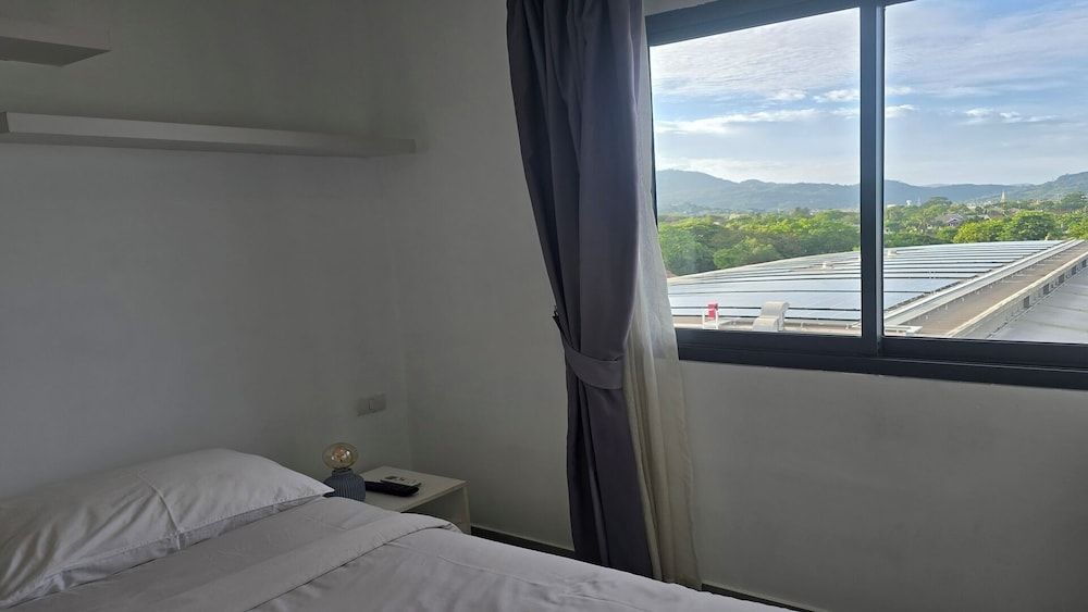 Tranquil Tide 1 BR T1-605 Apartment, Balcony, City View 10