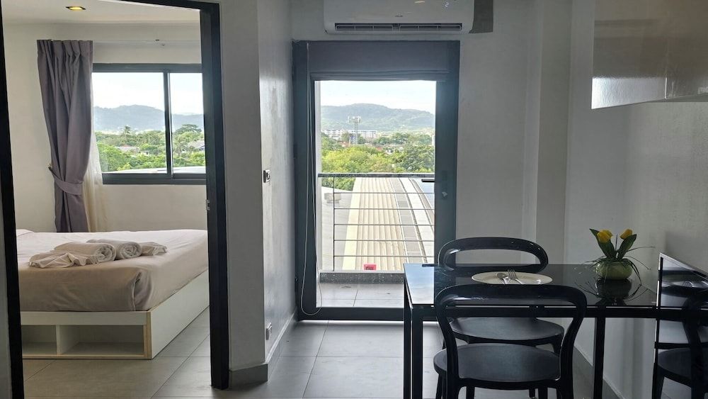 Tranquil Tide 1 BR T1-605 Apartment, Balcony, City View 11