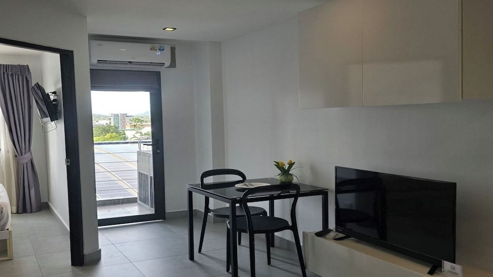 Tranquil Tide 1 BR T1-605 Apartment, Balcony, City View 34