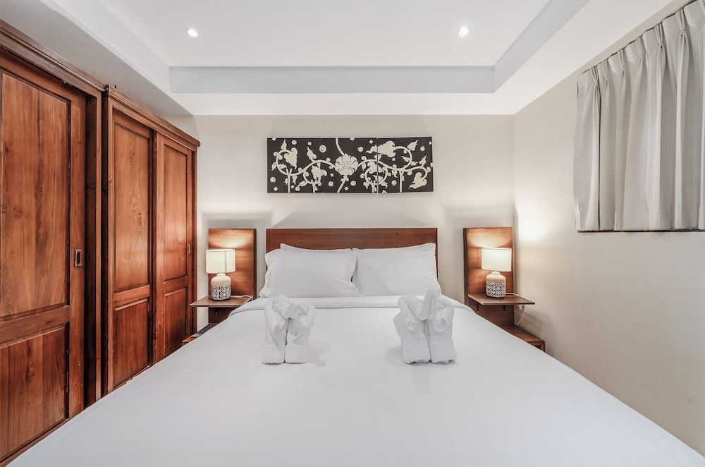 Scenic 1BR Escape Near Beach C195 Apartment, Balcony 2