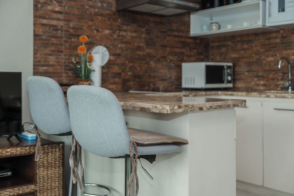 Scenic 1BR Escape Near Beach C195 Apartment, Balcony 6