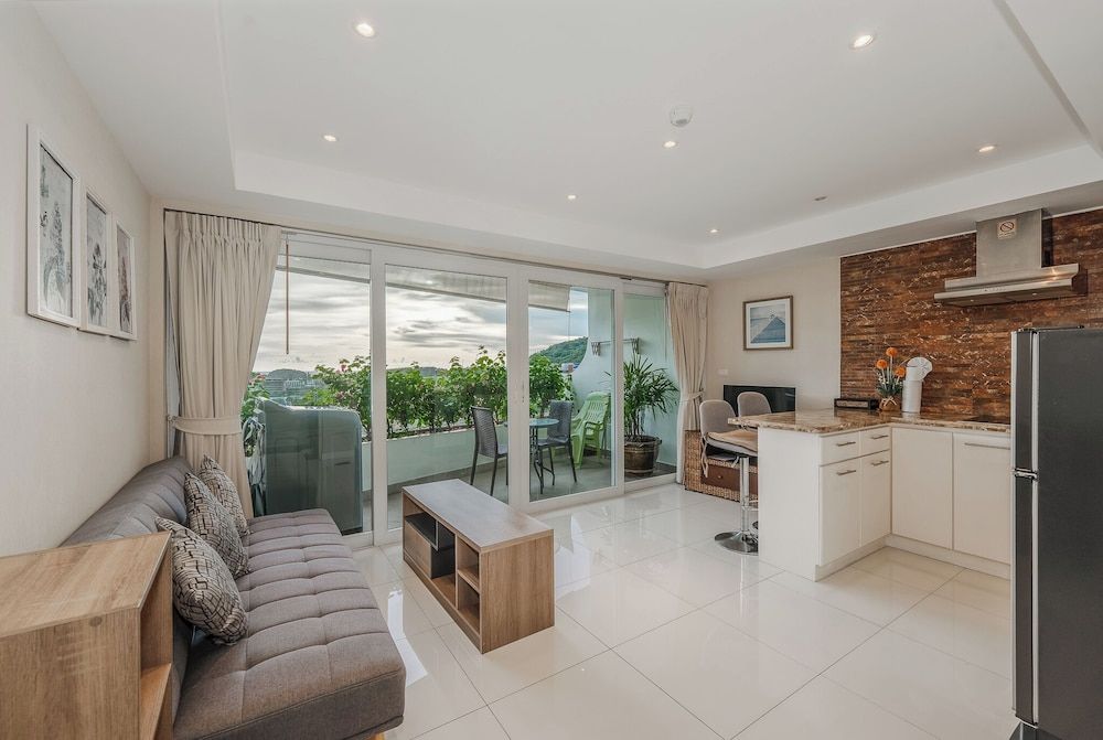 Scenic 1BR Escape Near Beach C195 Apartment, Balcony 8