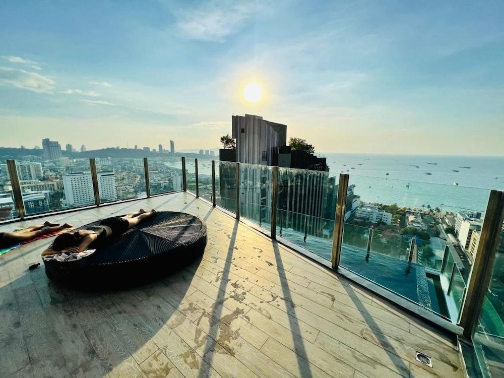 Best Pool With 360 View of Pattaya & Best Location Apartment, 1 Bedroom, Accessible, Smoking 52