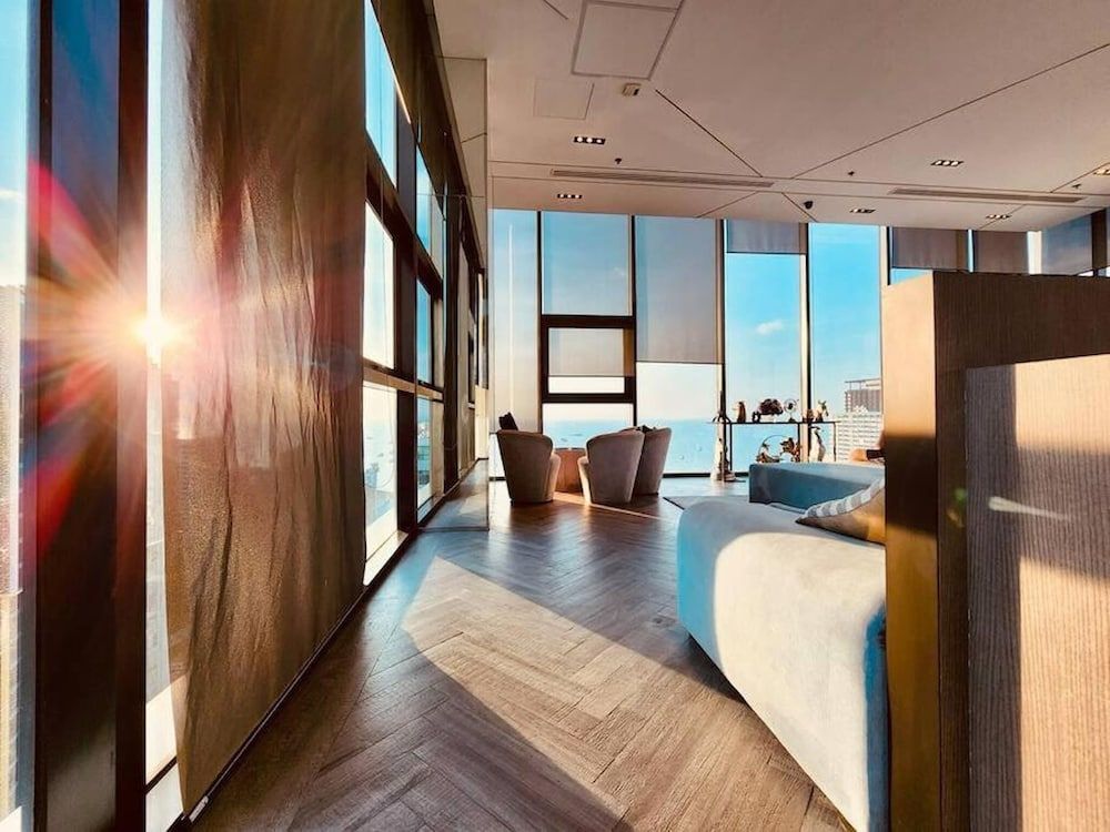 Best Pool With 360 View of Pattaya & Best Location Apartment, 1 Bedroom, Accessible, Smoking 45