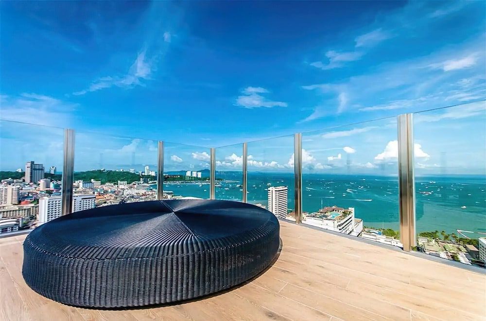 Best Pool With 360 View of Pattaya & Best Location Apartment, 1 Bedroom, Accessible, Smoking 51