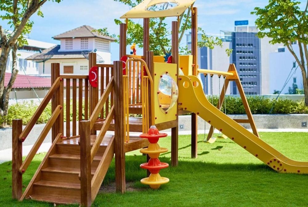 Best Pool With 360 View of Pattaya & Best Location Apartment, 1 Bedroom, Accessible, Smoking 35