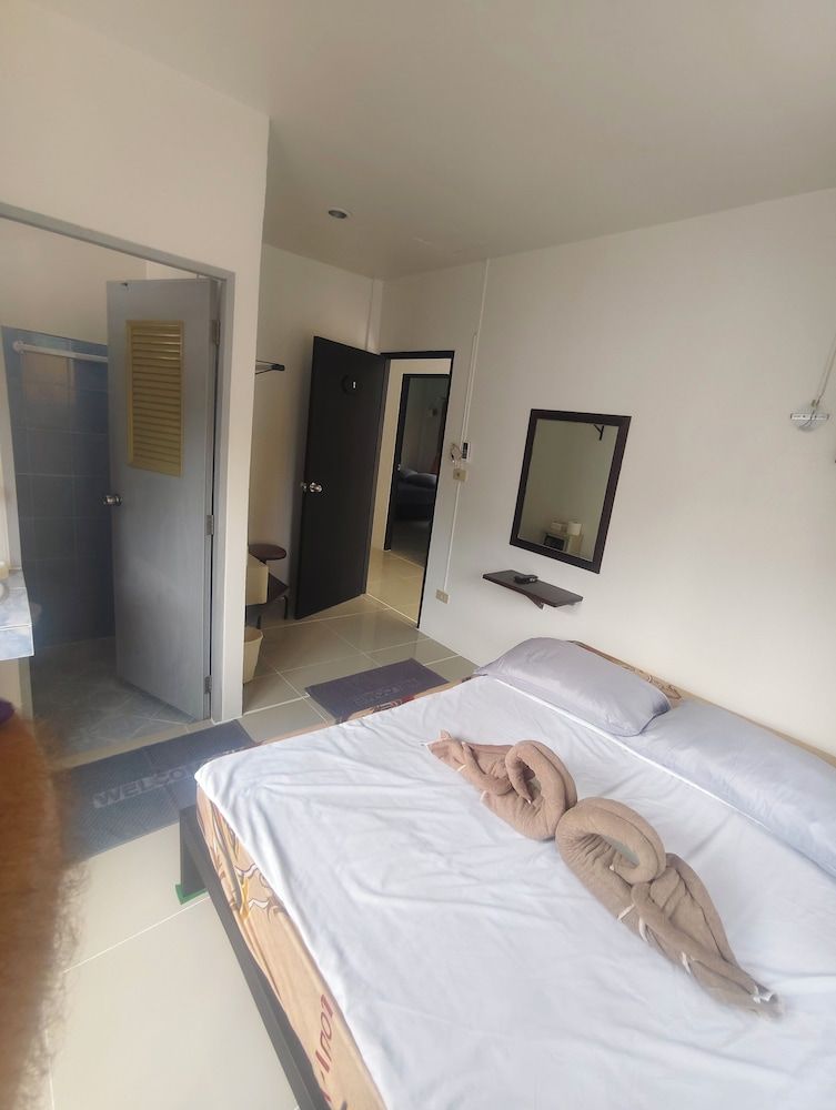 Kamala Beachside Basic Double Room 8