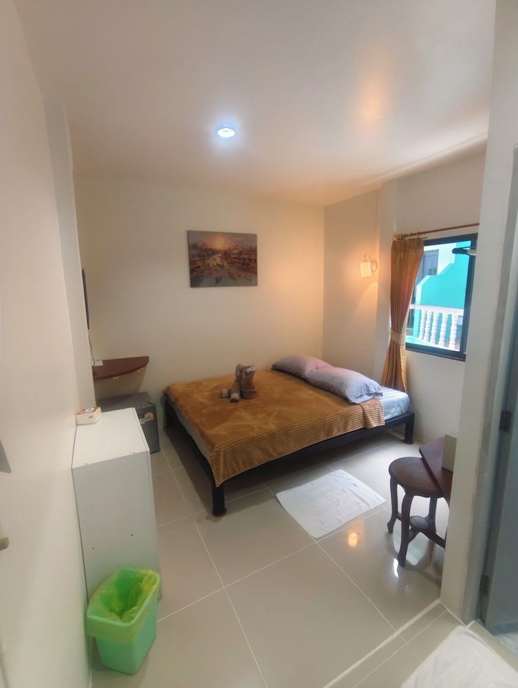 Kamala Beachside Basic Double Room 11