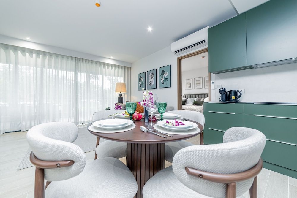 2BR Beachside 200 m to BangTao beach Apartment, 2 Bedrooms, Kitchen 17