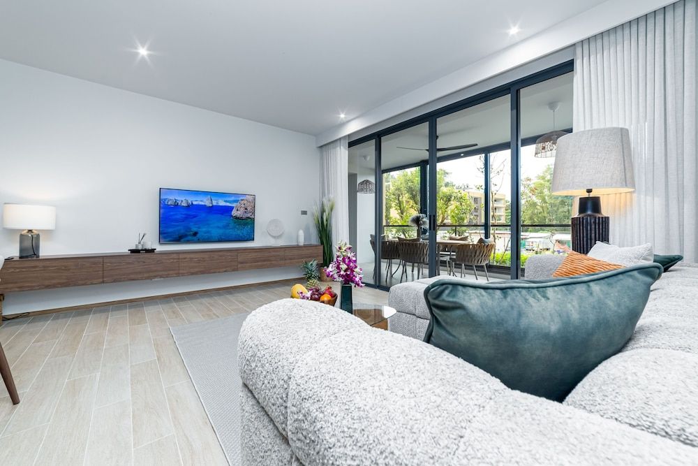 2BR Beachside 200 m to BangTao beach Apartment, 2 Bedrooms, Kitchen 30