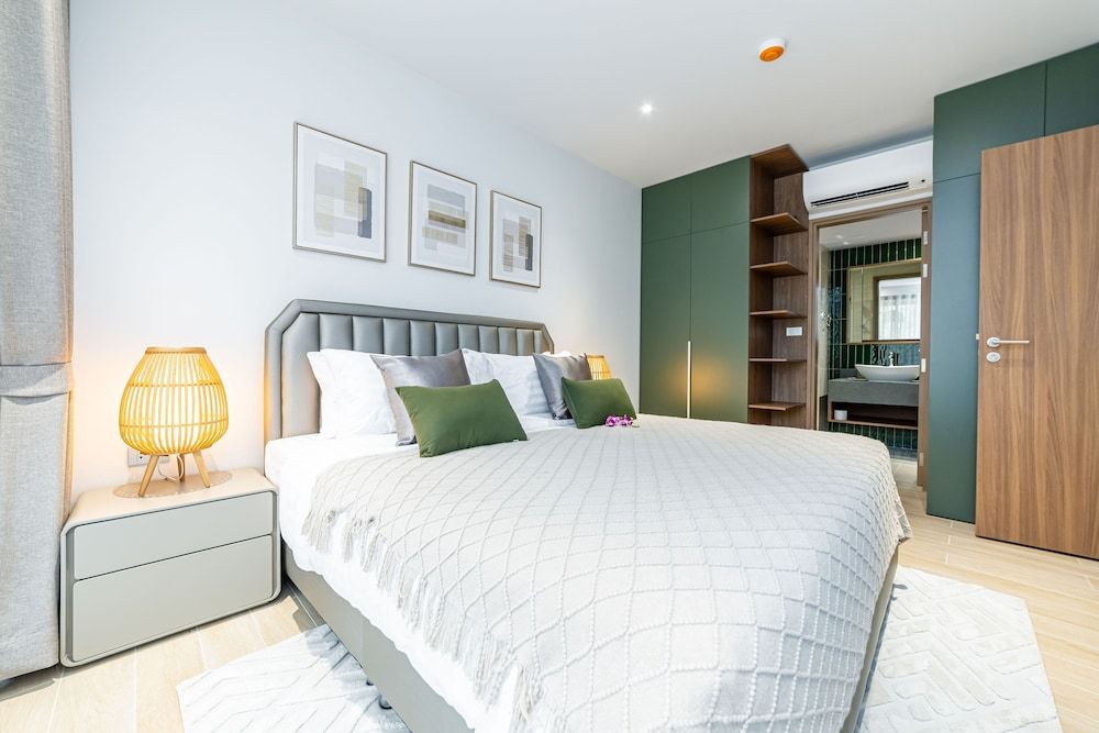 2BR Beachside 200 m to BangTao beach Apartment, 2 Bedrooms, Kitchen 7