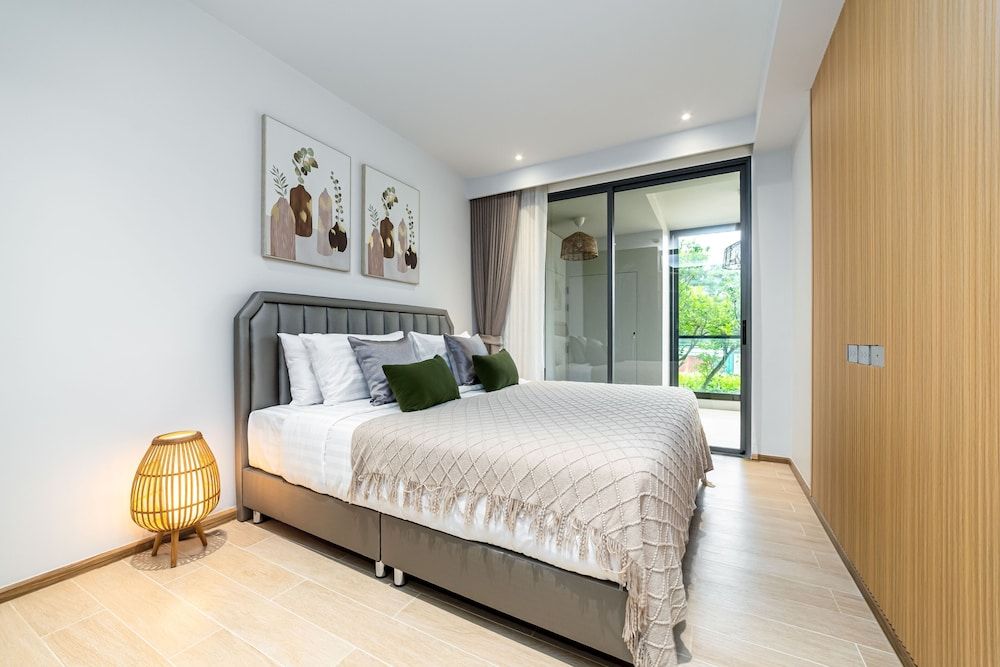 2BR Beachside 200 m to BangTao beach Apartment, 2 Bedrooms, Kitchen 8