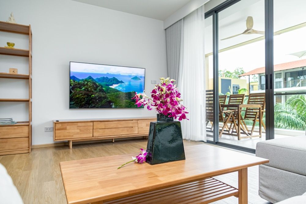 Seaside 2BR 200 m to BangTao beach Apartment, 2 Bedrooms, Balcony 30