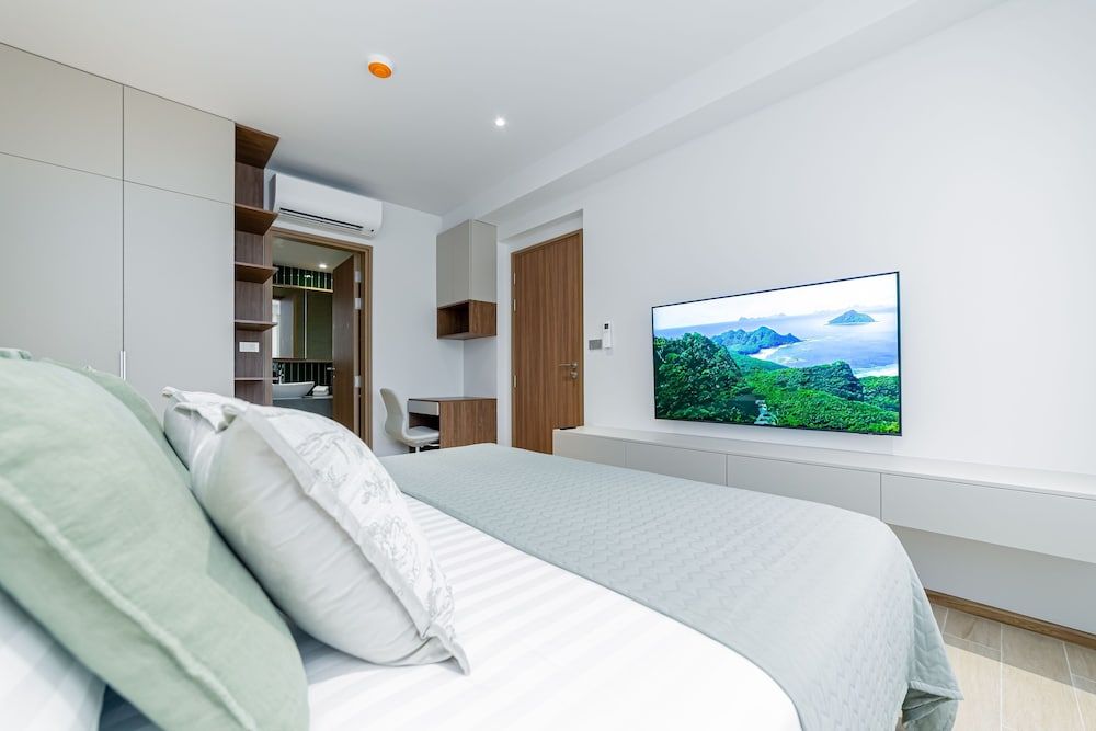 Beachside 2BR 200 m to BangTao beach Apartment, 2 Bedrooms, Kitchen 5