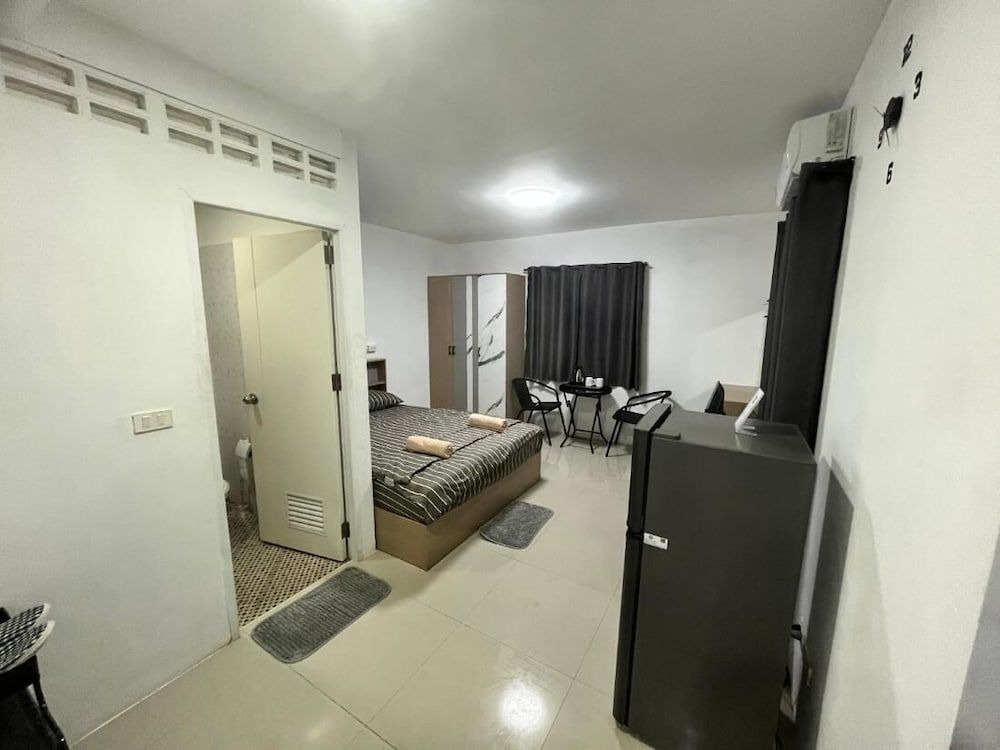 Private Apartment in Phuket Apartment, 1 Bedroom, Smoking 4
