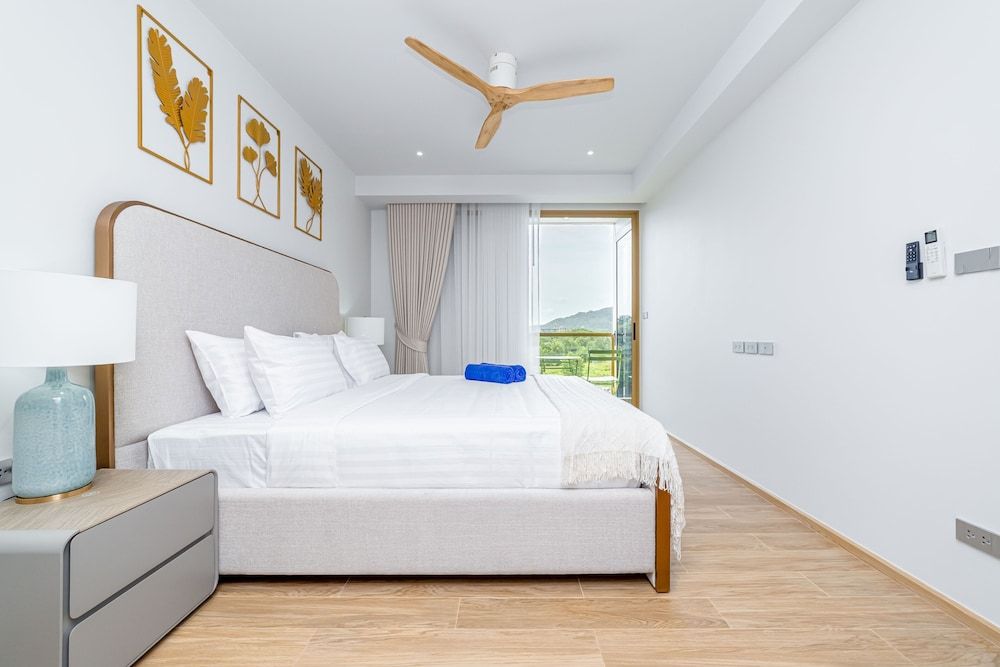 Seaside 1BR 200 m to BangTao beach Junior Apartment, Patio 5