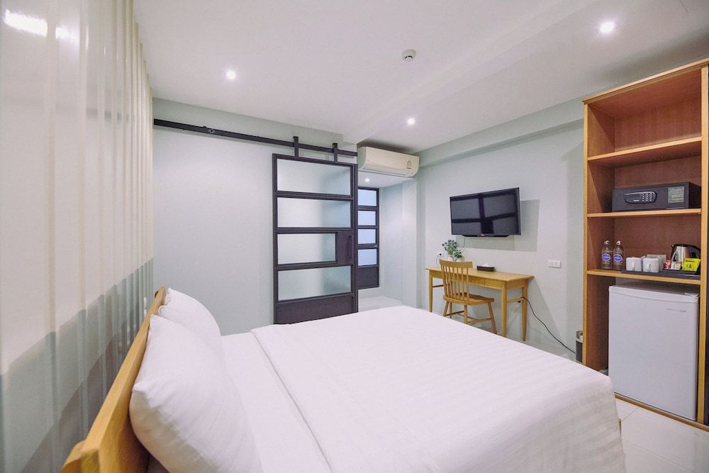 Go2bed Pattaya Superior Single Room 2