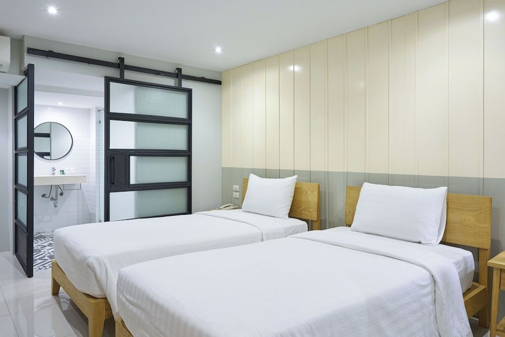 Go2bed Pattaya Superior Single Room 4