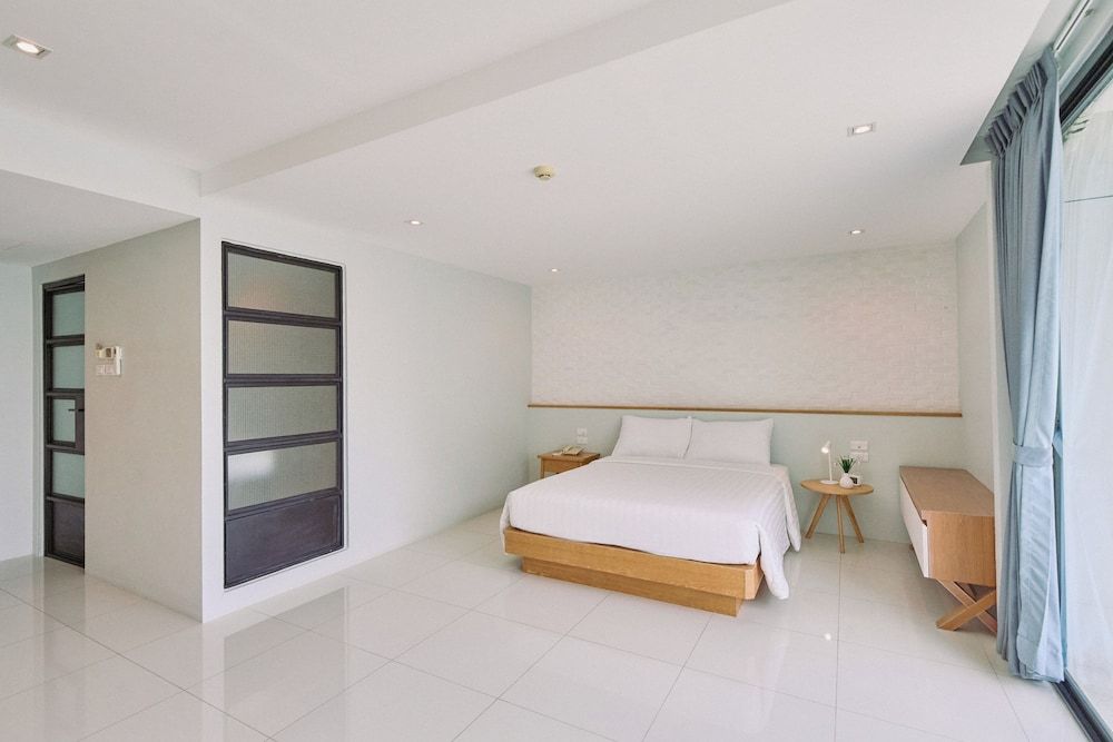 Go2bed Pattaya Deluxe Single Room, Balcony 2